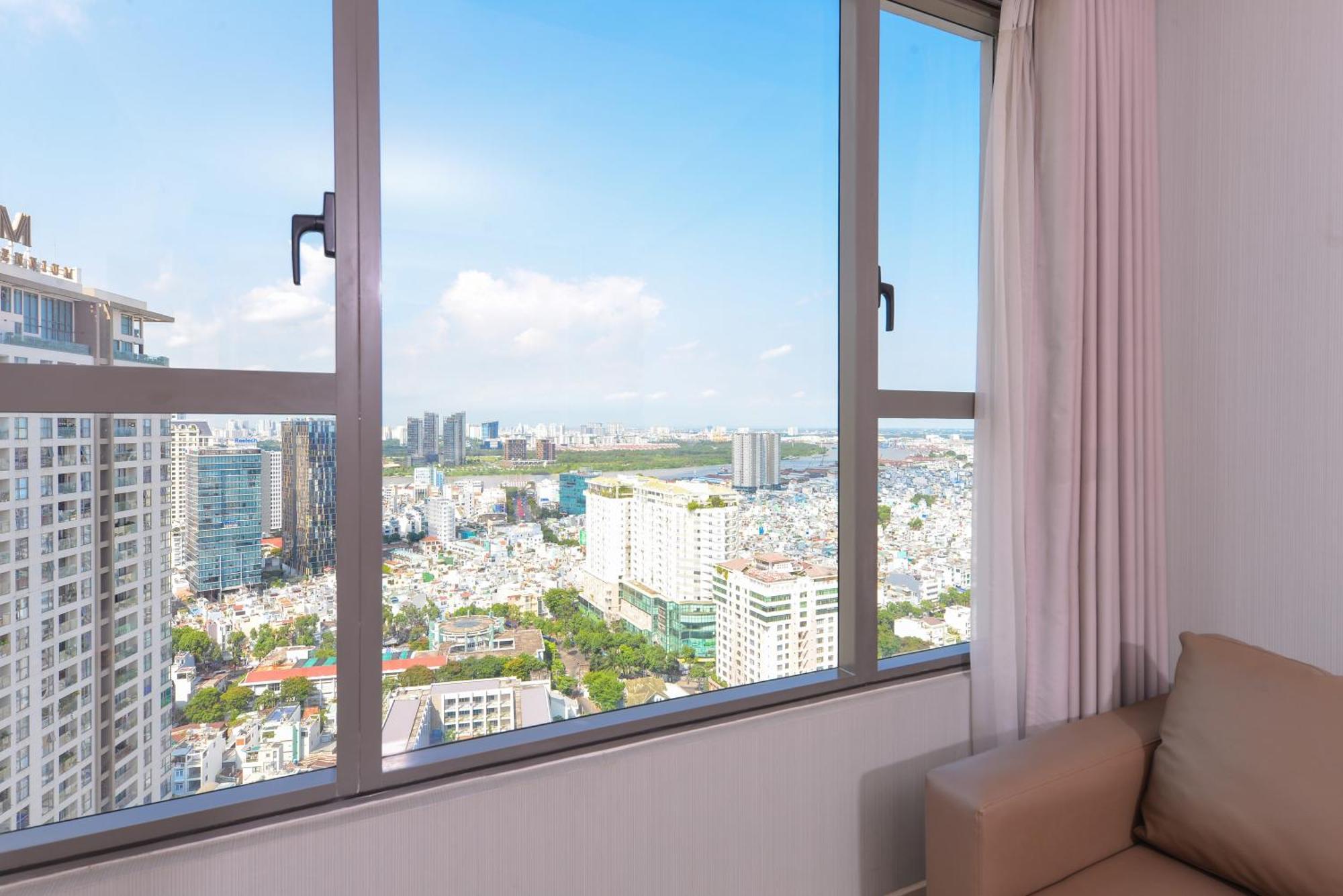 Yo'S Homes Rivergate Apartment Infinity Pool Near District 1 胡志明市 外观 照片